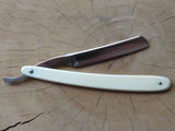 Wilkinson 'Pall Mall' straight razor (VR77)