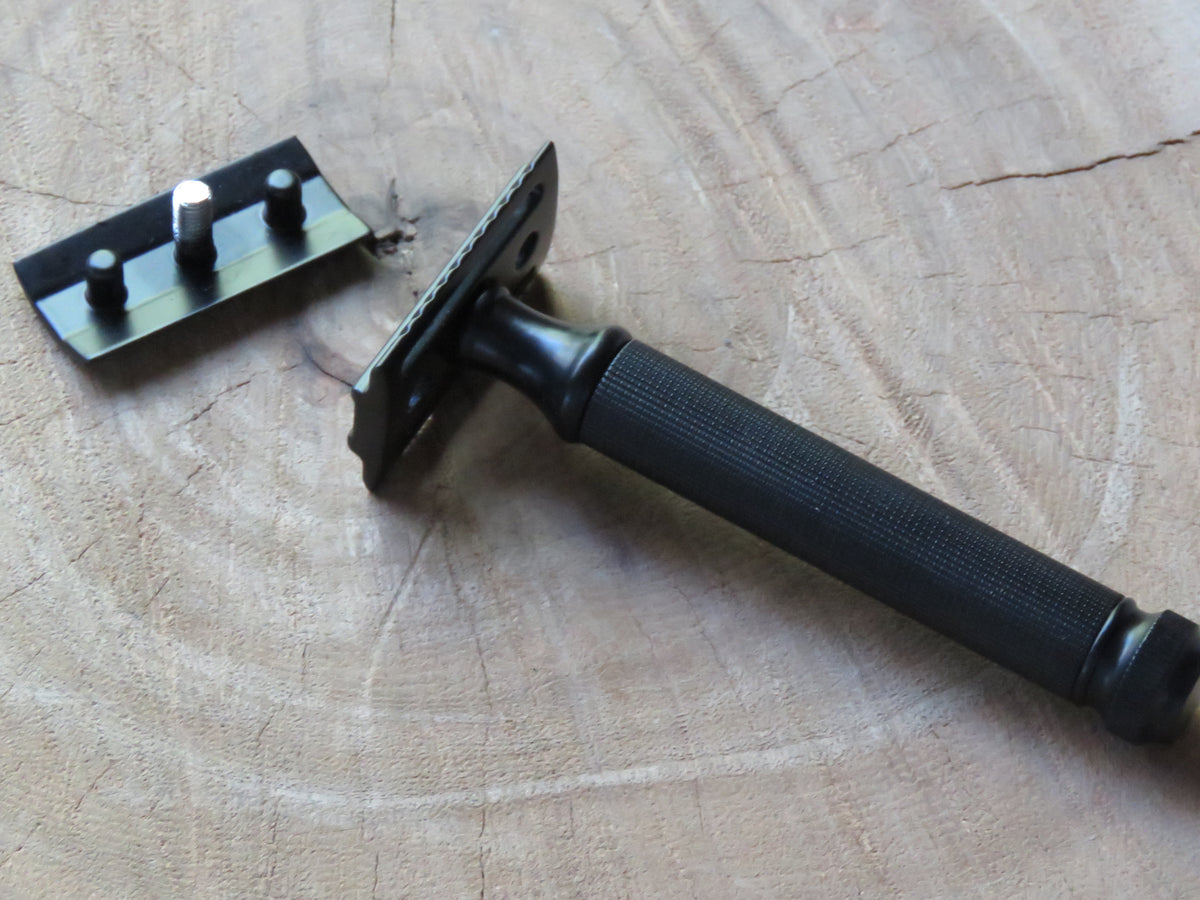 Pearl shaving T121 two piece safety razor. – Bundubeard