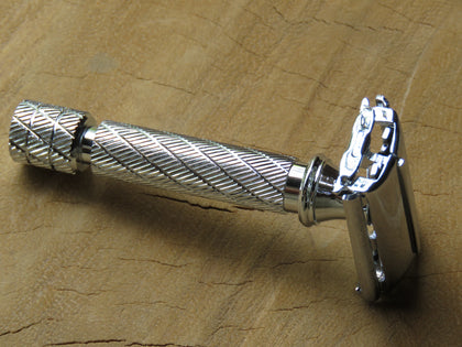 Butterfly (TTO) safety razors