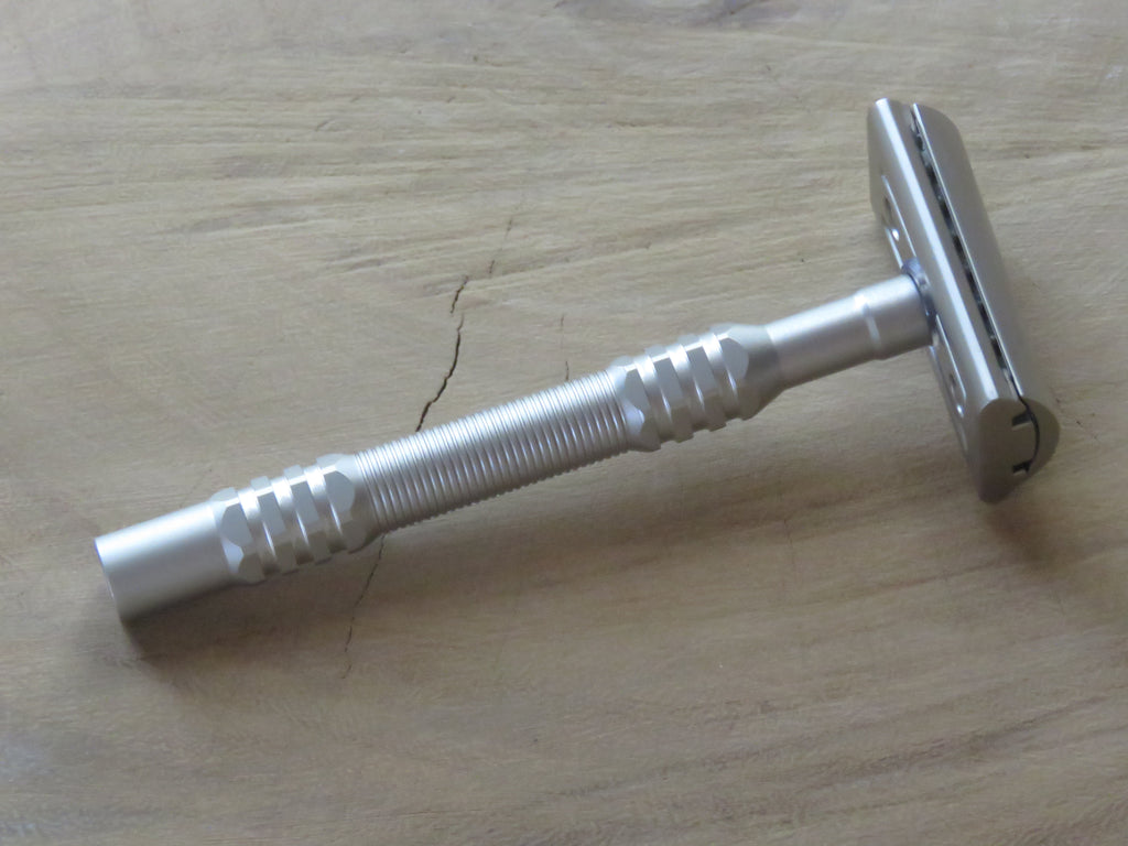 Pearl L-65 semi slant safety razor with stainless steel handle – Bundubeard