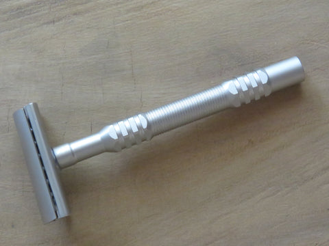 Pearl L-65 semi slant safety razor with stainless steel handle – Bundubeard