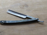 J Wiss & Sons vintage razor (VR11)