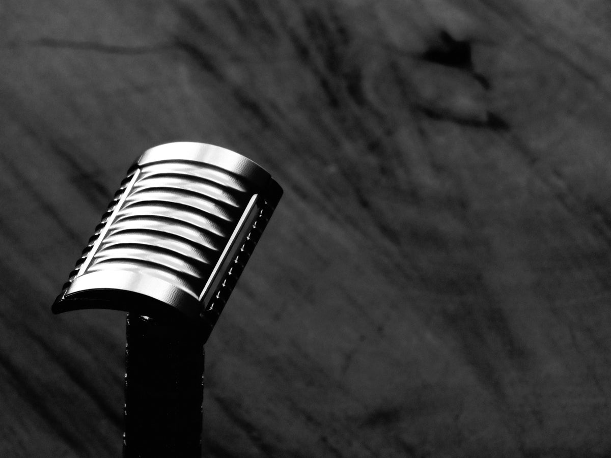 The META-4 Safety Razor | Flare Tip Series | 316 L Stainless | Clog Pr ...