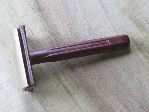 Minora Bakelite (V429)