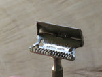 Ever ready 1912 British made single edge razor (V289)