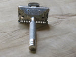 Ever ready 1912 British made single edge razor (V289)