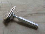 Ever ready 1912 British made single edge razor (V288)