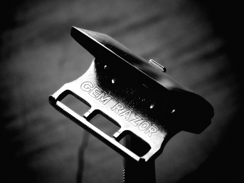 Gem Heavy duty Flat top razor (V303) – Bundubeard