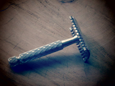 Minora open comb (V362)