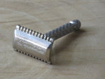 Minora open comb (V362)