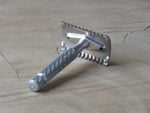 Minora open comb (V362)