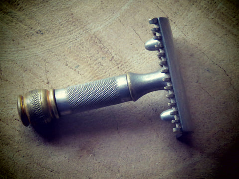 Gillette 1920's Decolletee (V373)