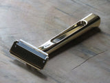Twin blade safety razor DE33