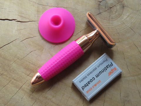 'The Bomb'  Safety Razor DE26