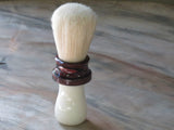 Arno brush in faux ivory