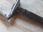 Adjustable safety razor. DE27