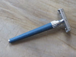 British made Gillette Slim twist (Knack) V3 1975 (V395)