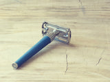 British made Gillette Slim twist (Knack) V3 1975 (V395)