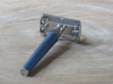 British made Gillette Slim twist (Knack) S3 1981 (V331)