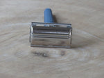 British made Gillette Slim twist (Knack) S3 1981 (V331)