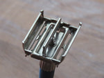 British made Gillette Slim twist (Knack) S3 1981 (V331)