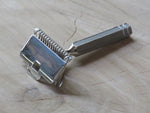 Ever ready 1912 British made single edge razor (V343)