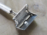 Ever ready 1912 British made single edge razor (V343)