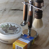 Hardekool razor, brush and stand set in Heartwood/Sapwood (HKS5)