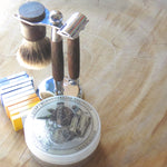 Hardekool razor, brush and stand set with diagonal patterning (HKS2)