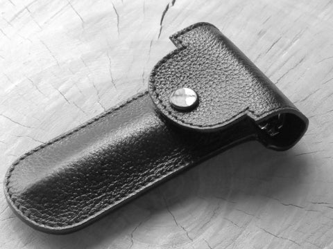 Parker safety razor pouch in black - Bundubeard