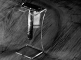 Razor stand in clear or black acrylic - Bundubeard