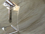 Razor stand in clear or black acrylic - Bundubeard